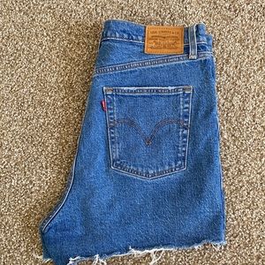 Levi’s Ribcage Shorts Dark Wash